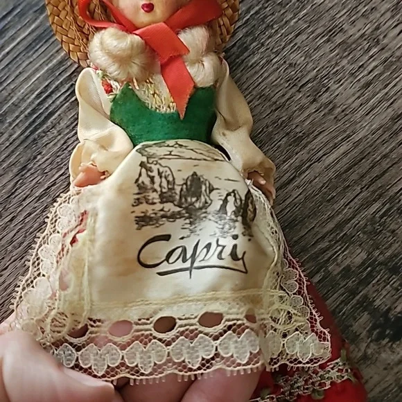 Vintage Italian doll from Capri - Picture 8 of 9
